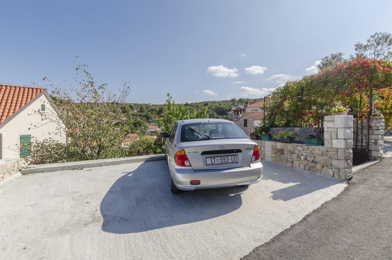 House Fanita Villa Splitska Exterior photo